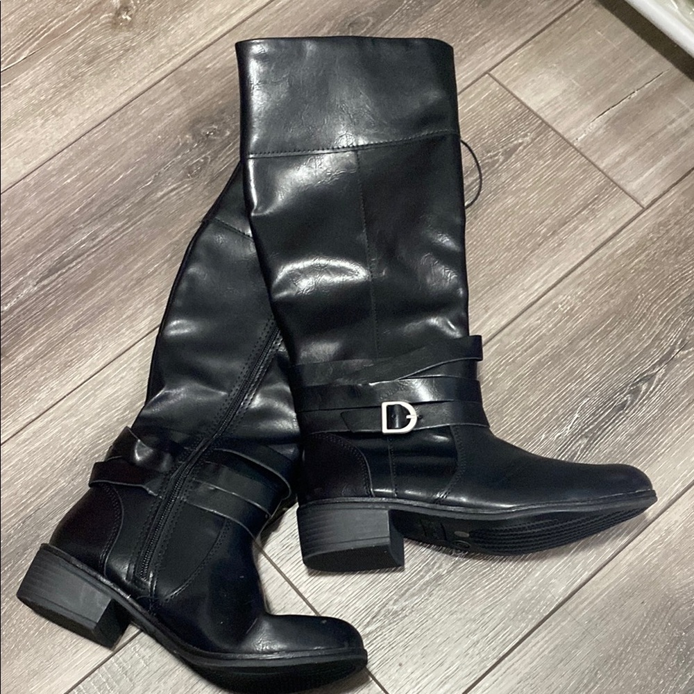 NWT! St. John’s Bay‎ Black Knee-High Boots